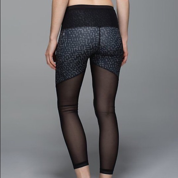 Lululemon Running in the City Luxtreme Mesh 7/8 - Picture 2 of 10